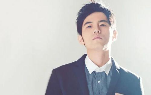 最新爆料男明星塌房了没,当红男星疑似塌房，真相即将揭晓